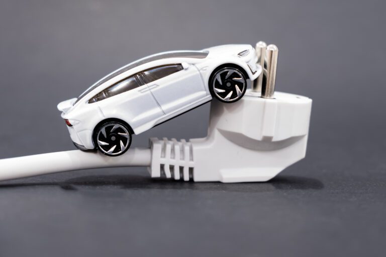 Instalación de punto de recarga para coche eléctrico en Valencia - Neocvark Electricistas