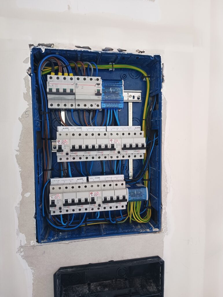 Cuadro eléctrico instalado por Neocvark en Valencia